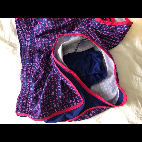 Nike running shorts - Picture 2 of 4